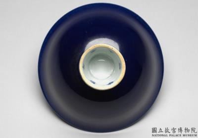 图片[2]-Stem bowl with cobalt blue glaze, Ming dynasty, Jiajing reign (1522-1566)-China Archive